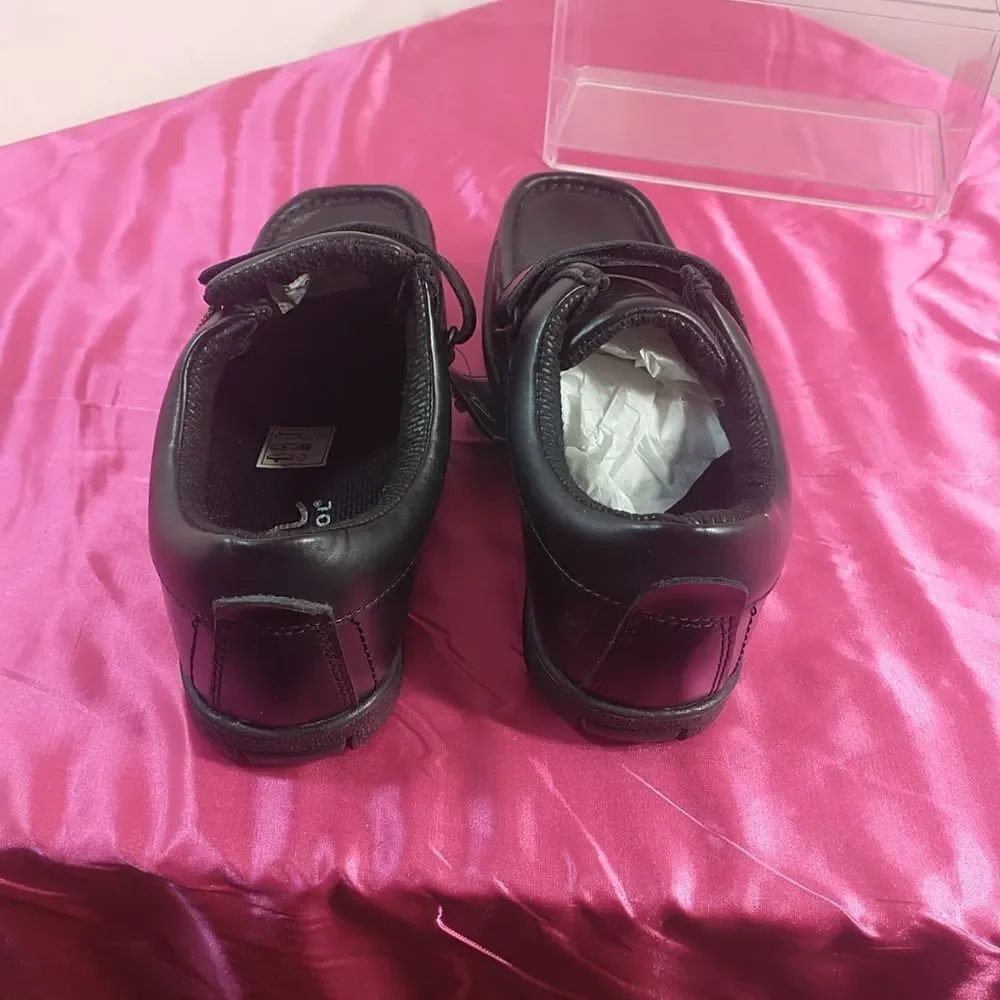 KANGOL Big Kid SZ 5.5 Slip On Hook And Loop Leather Casual Shoes Black NWT.